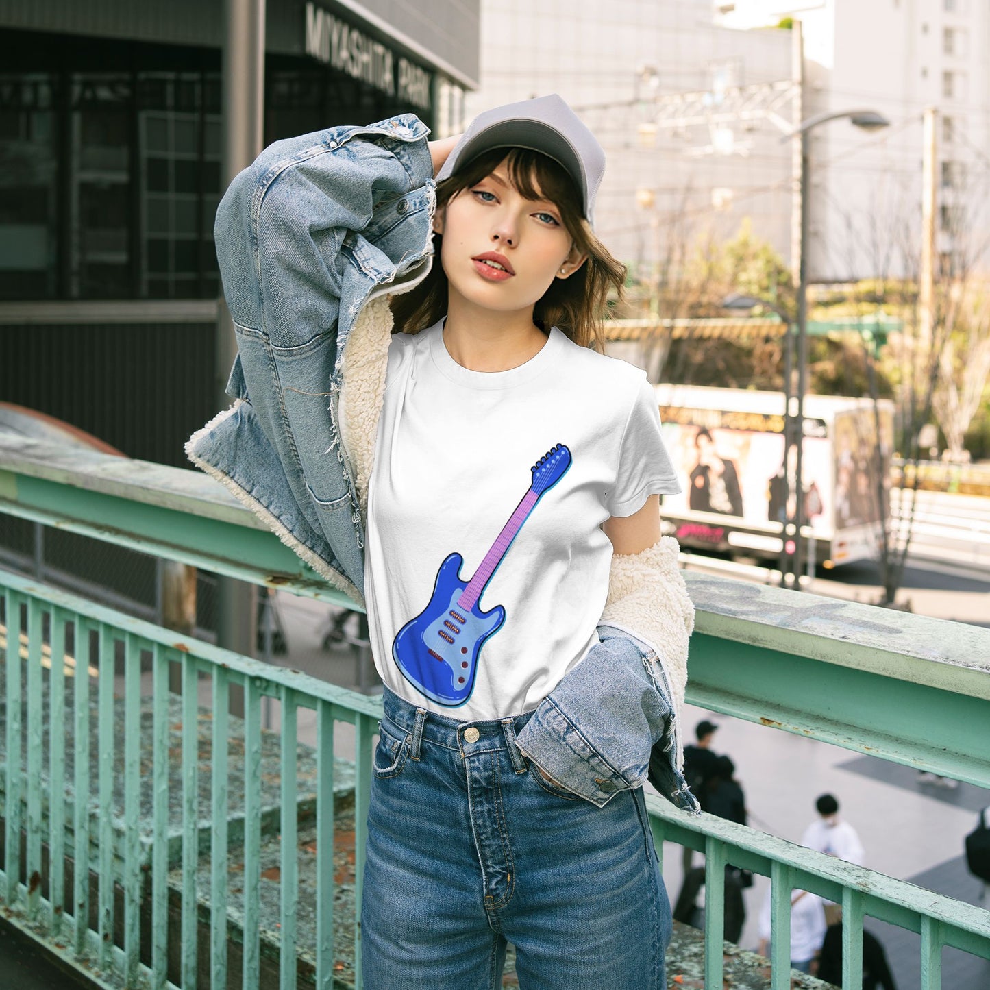Guitar Women's Short Sleeve Cotton T-Shirt