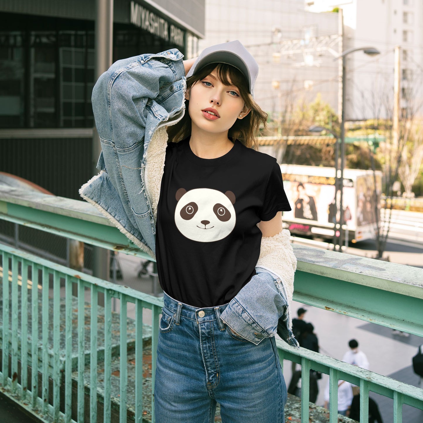 Cute Panda Women's Short Sleeve Cotton T-Shirt