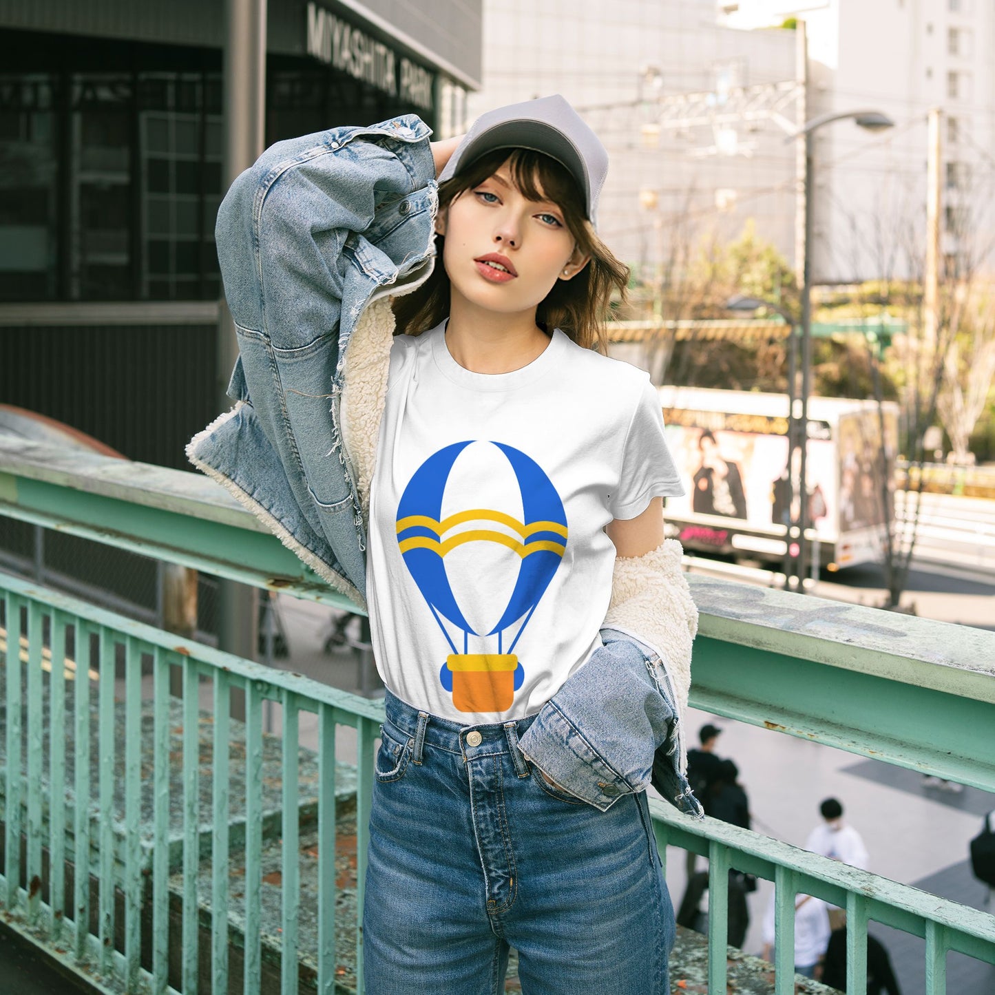 Hot Air Balloon Women's Short Sleeve Cotton T-Shirt