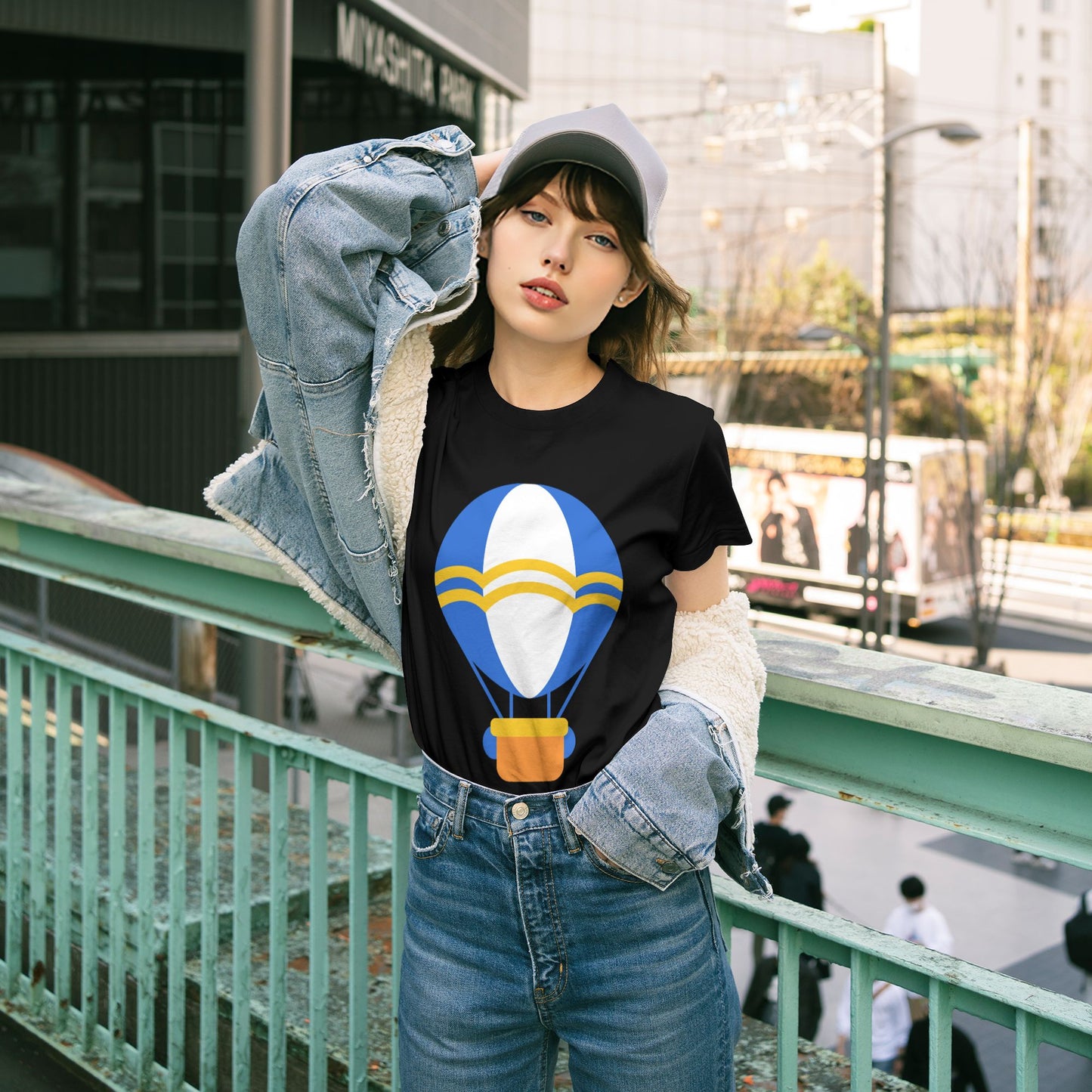 Hot Air Balloon Women's Short Sleeve Cotton T-Shirt