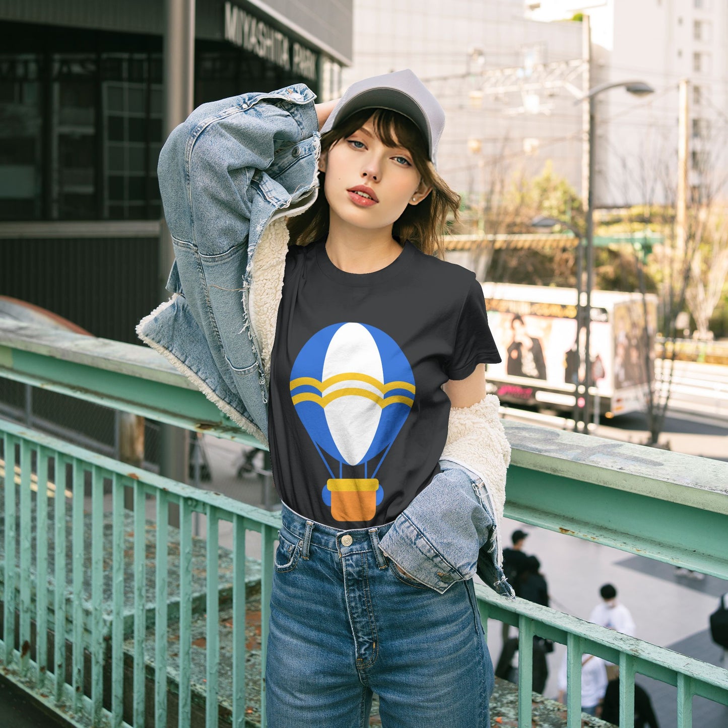 Hot Air Balloon Women's Short Sleeve Cotton T-Shirt