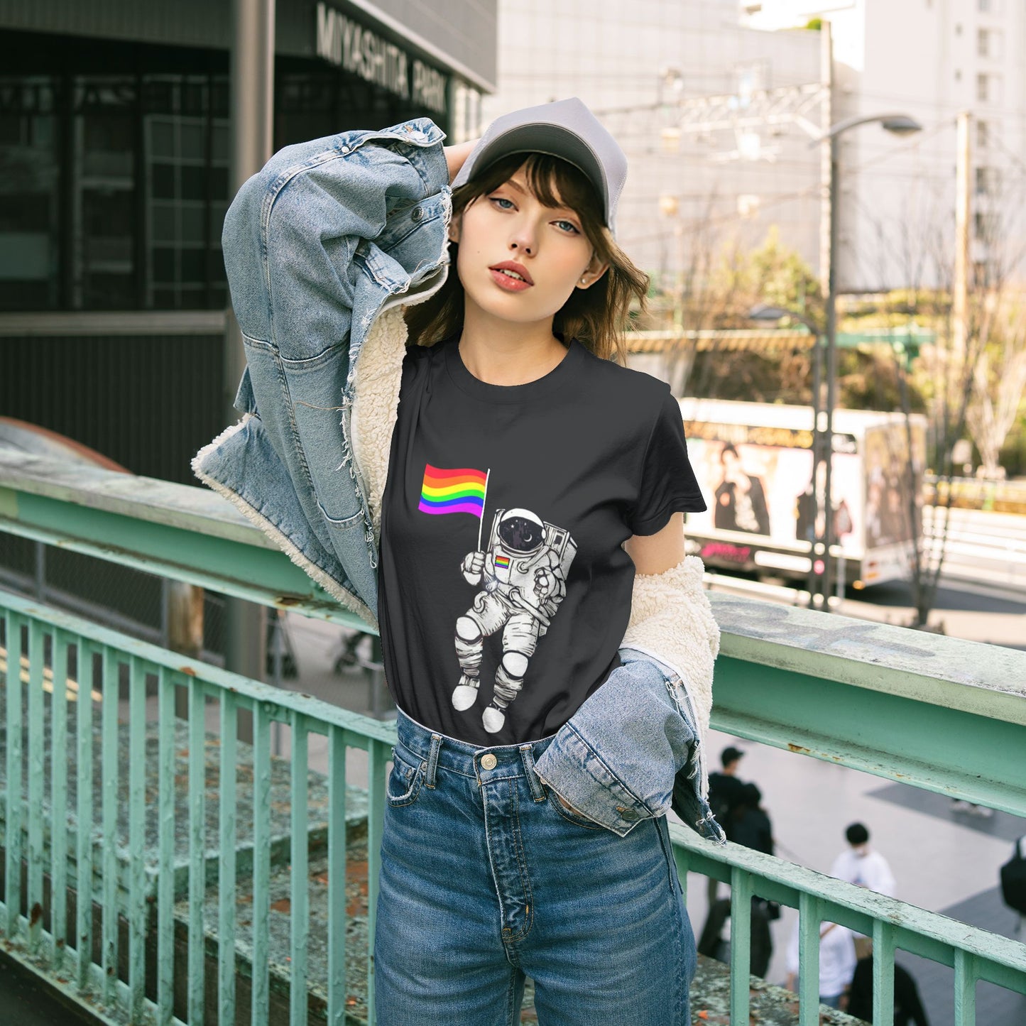 Spaceman Women's Short Sleeve Cotton T-Shirt